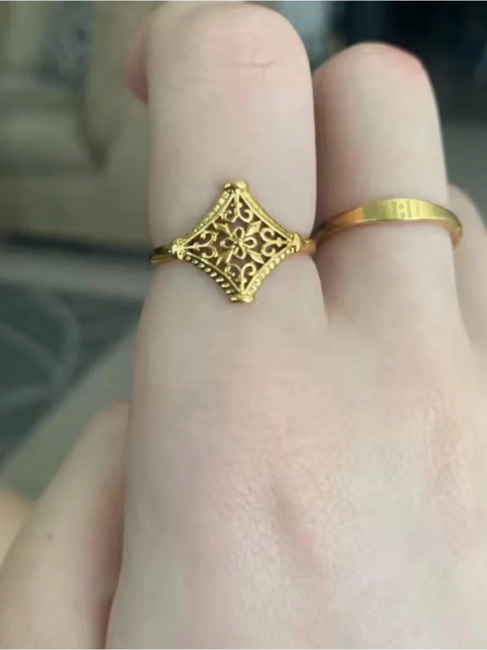Vintage 18K Gold plated Hollow Flower Ring Jewelry
